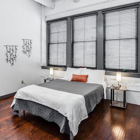 Ny Style Centric Loft With King Bed By Park Ave Lejlighed Rochester Eksteriør billede