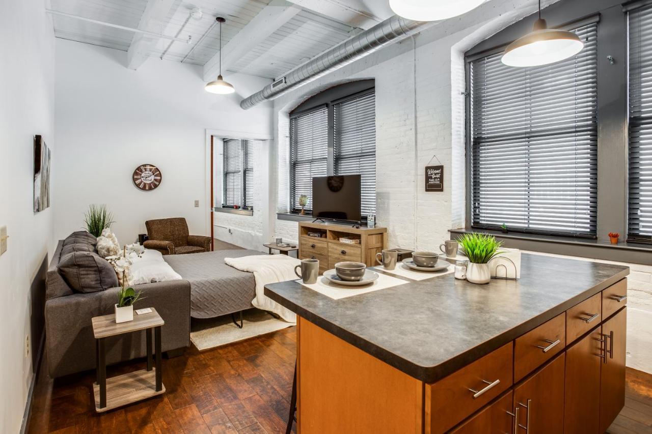 Ny Style Centric Loft With King Bed By Park Ave Lejlighed Rochester Eksteriør billede